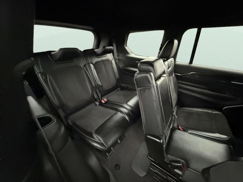 Used 2022 Jeep Grand Cherokee L Laredo image 17