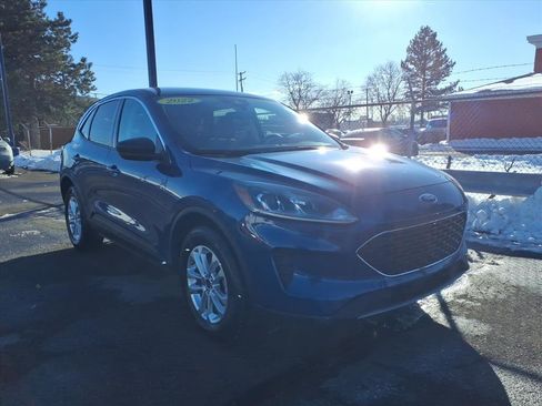 Certified 2022 Ford Escape SE w/ Convenience Package image 3