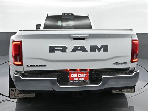 Used 2026 RAM 3500 Laramie w/ Towing Technology Group AWD/4WD image 27