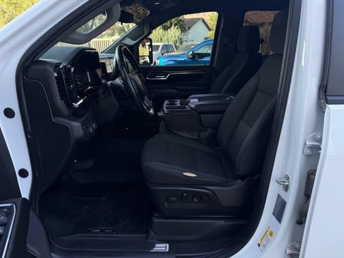 Used 2024 Chevrolet Silverado 2500 LT w/ Convenience Package AWD/4WD image 18