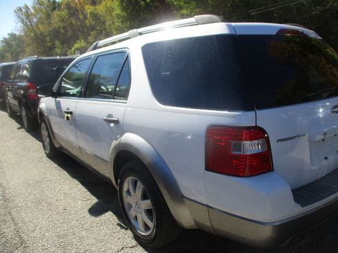 Used 2006 Ford Freestyle SE image 5