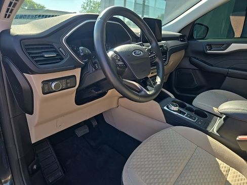 Used 2022 Ford Escape SE w/ Convenience Package FWD image 33