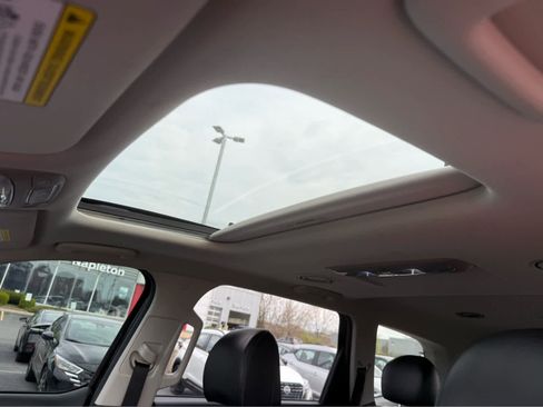 Used 2022 Kia Telluride S image 16