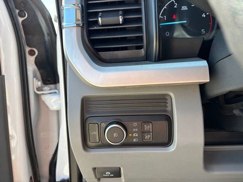 Used 2025 Ford F250 XLT w/ FX4 Off-Road Package AWD/4WD image 21