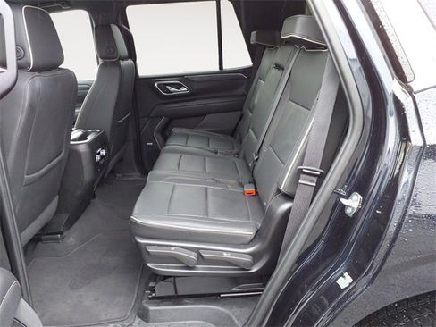 Used 2024 GMC Yukon SLT image 13