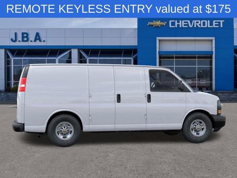 New 2025 Chevrolet Express 3500 Work Van w/ Driver Convenience Package image 7