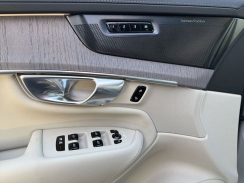 New 2026 Volvo XC90 B6 Ultra w/ Protection Package image 21