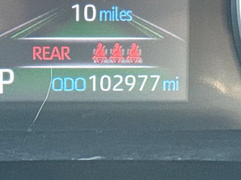 Used 2021 Toyota RAV4 LE w/ Carpet Mat Package (TMS) AWD/4WD image 18