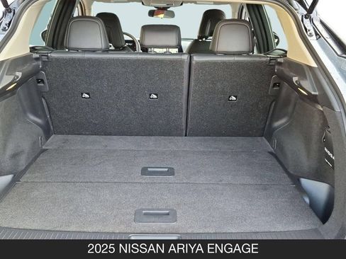 Used 2025 Nissan Ariya FWD image 24