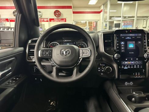 New 2026 RAM 1500 4x4 Crew Cab image 17