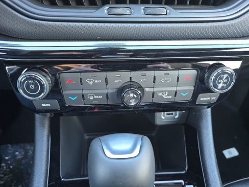 New 2026 Jeep Compass Limited image 29