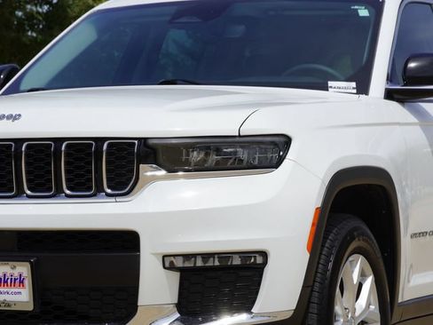 Used 2023 Jeep Grand Cherokee L Limited AWD/4WD image 4