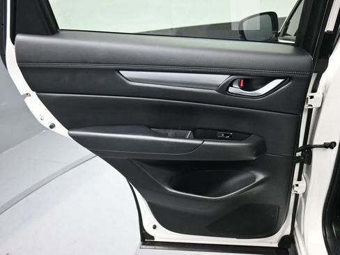 Used 2021 MAZDA CX-5 Touring image 27