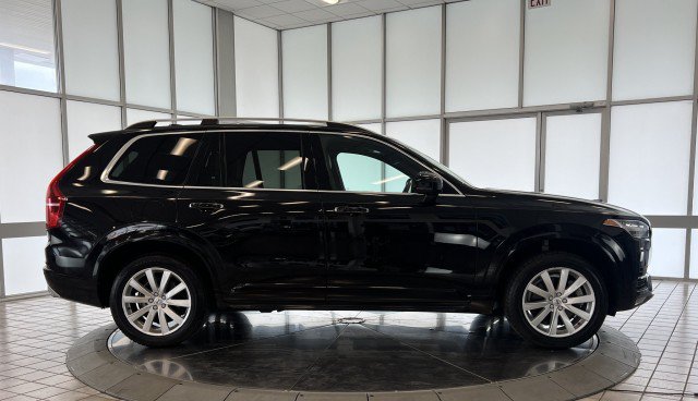 Used 2018 Volvo XC90 T6 Momentum w/ Momentum Plus Package AWD/4WD image 8