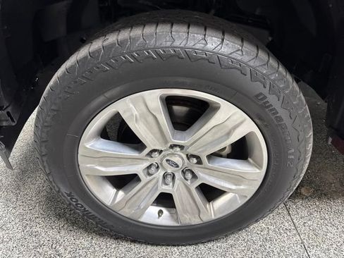 Used 2018 Ford F150 Platinum AWD/4WD image 3