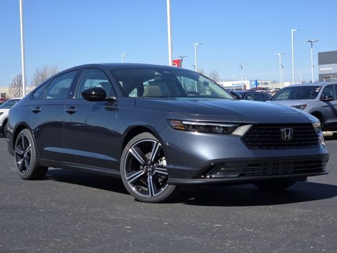 New 2026 Honda Accord SE image 2