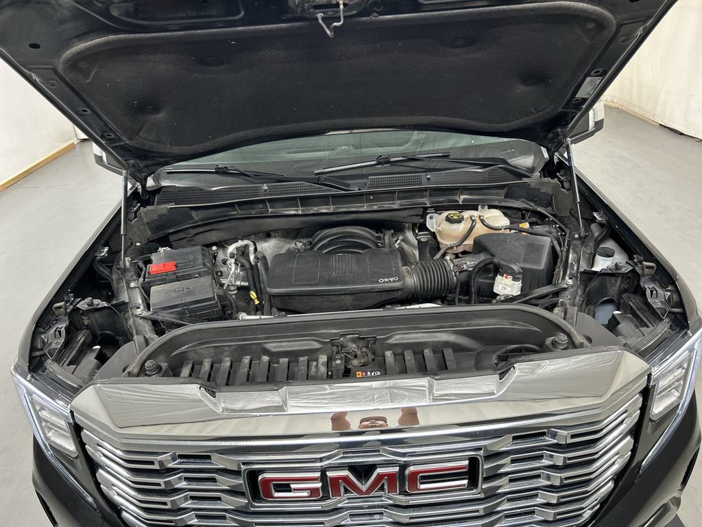 Used 2022 GMC Sierra 1500 Denali w/ Denali Reserve Package AWD/4WD image 24