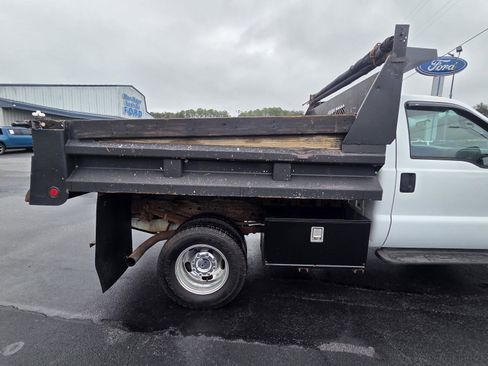 Used 2006 Ford F350 XL image 18