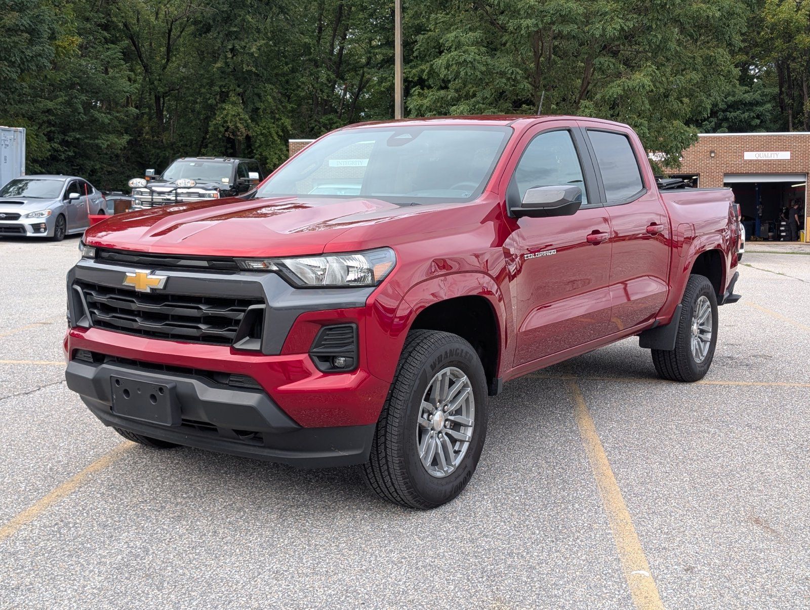 Used 2024 Chevrolet Colorado LT w/ LT Convenience Package II AWD/4WD image 7