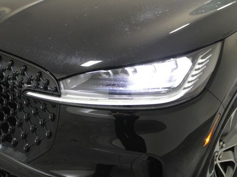New 2026 Lincoln Aviator 2WD image 60