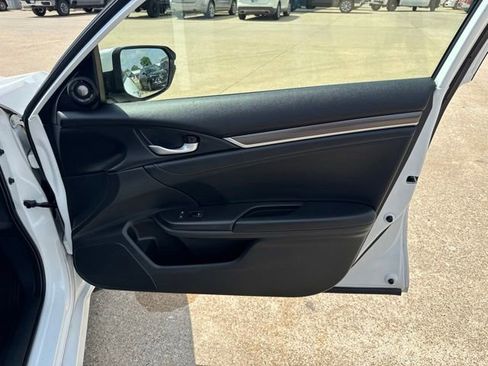 Used 2019 Honda Civic Touring image 26