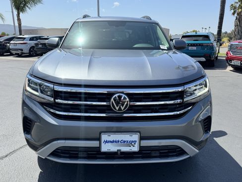 Used 2023 Volkswagen Atlas SE w/ Panoramic Sunroof Package FWD image 3
