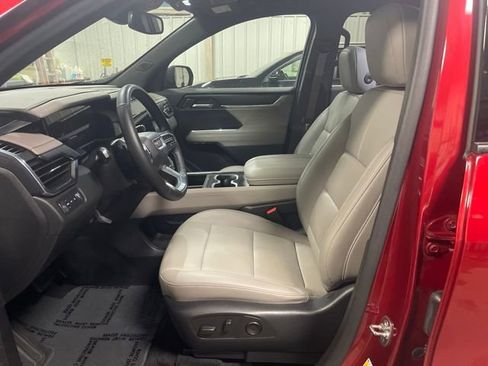 Used 2024 GMC Acadia Elevation image 10