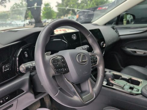 Used 2024 Lexus NX 350 AWD image 6