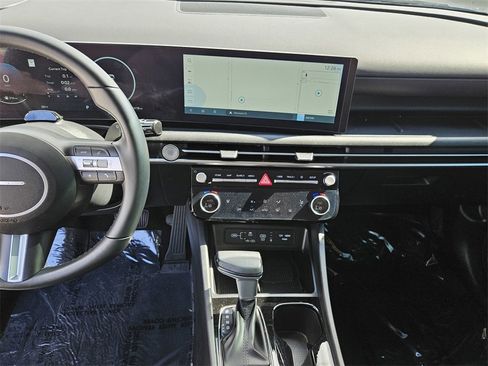 Used 2025 Hyundai Tucson SEL image 23