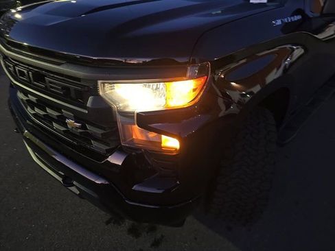 Used 2023 Chevrolet Silverado 1500 Custom image 25