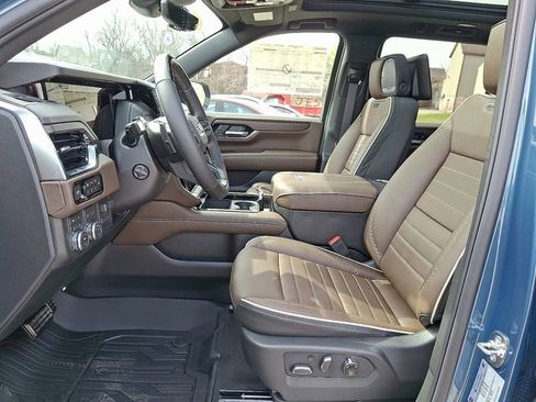 New 2026 GMC Yukon XL Denali Ultimate w/ LPO, Floor Liner Package image 16