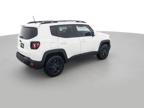 Used 2018 Jeep Renegade Altitude w/ UConnect 8.4 Nav Group AWD/4WD image 5