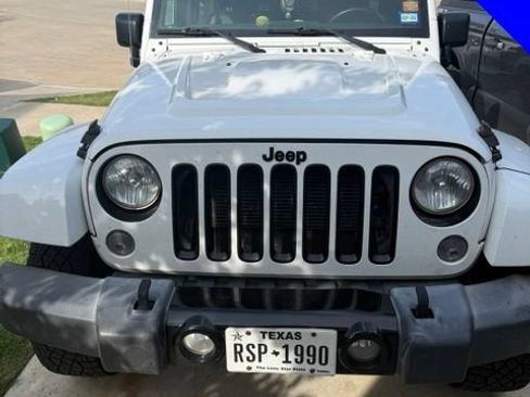 Used 2017 Jeep Wrangler Unlimited Sahara AWD/4WD image 1