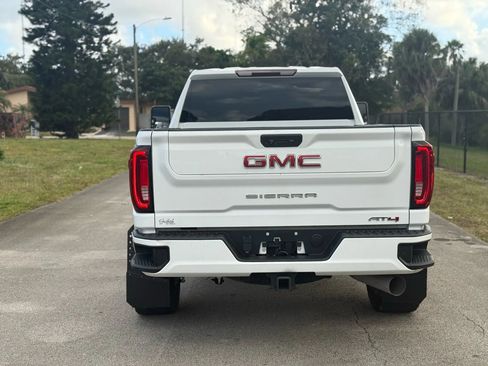 Used 2022 GMC Sierra 2500 AT4 image 7