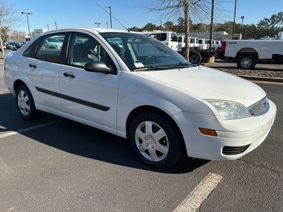 Used 2005 Ford Focus ZX4 Sedan