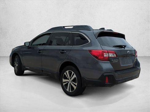 Used 2018 Subaru Outback 2.5i Limited AWD/4WD image 7