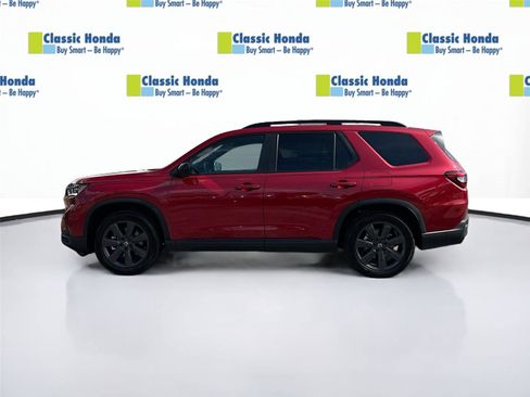 Certified 2025 Honda Pilot Sport image 4