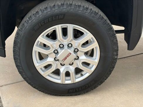 Used 2024 GMC Sierra 2500 SLT w/ Texas SLT Premium Package image 25