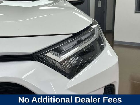 Used 2024 Toyota RAV4 XLE FWD image 11
