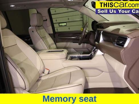 Used 2021 GMC Yukon Denali w/ Denali Premium Package image 24