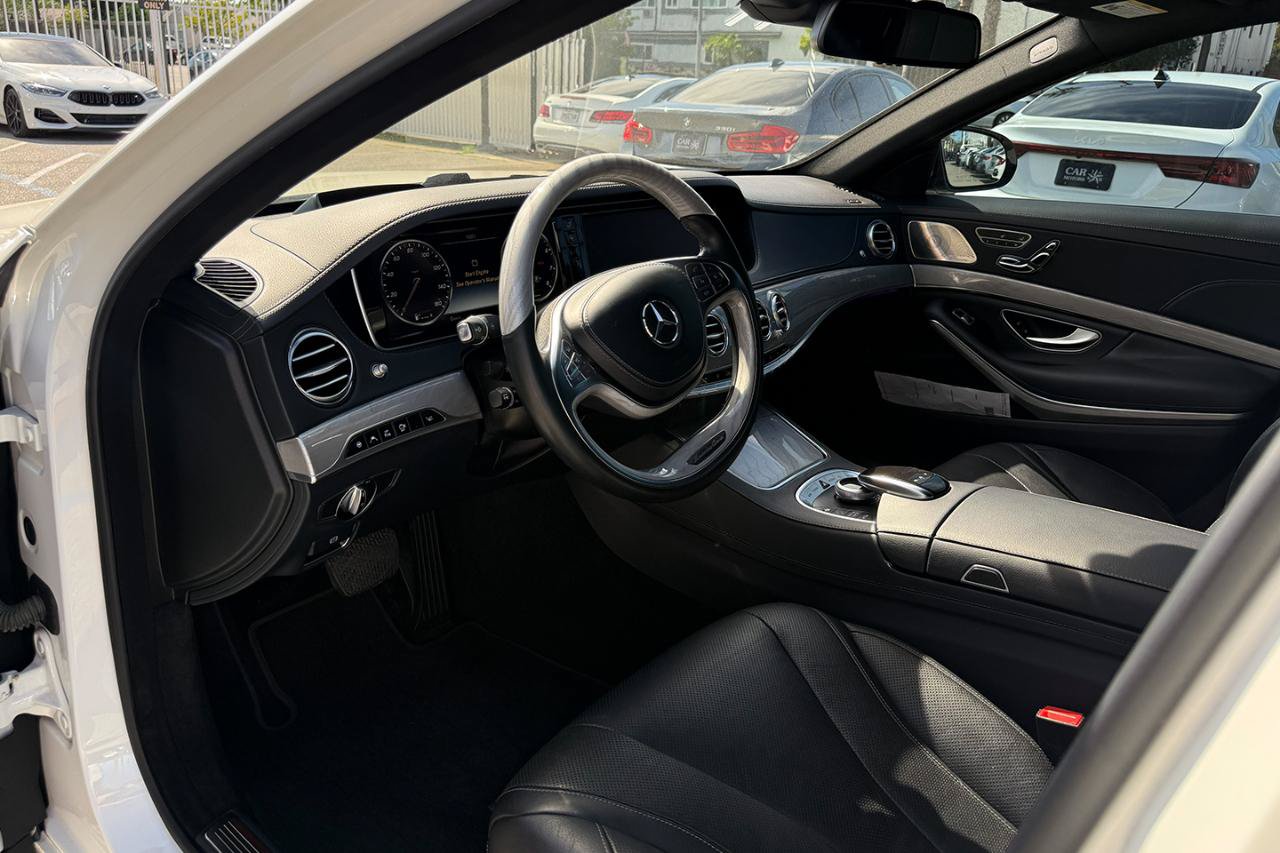 Used 2016 Mercedes-Benz S 550 Sedan w/ Premium Package image 18