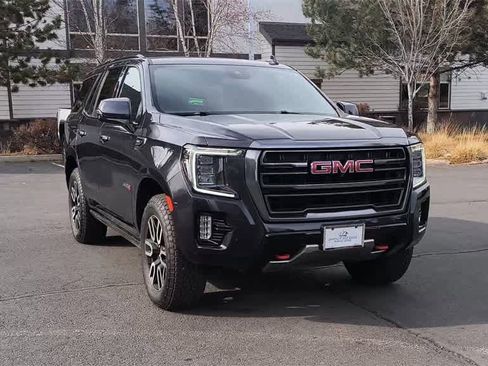 Used 2023 GMC Yukon AT4 image 3