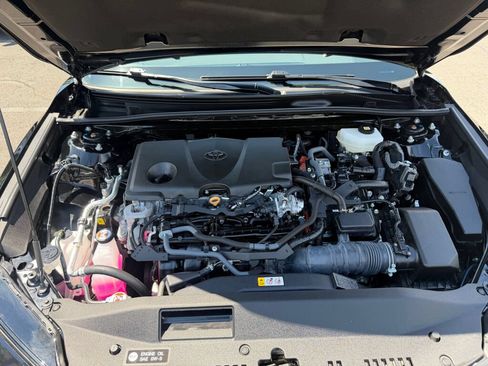Used 2025 Toyota Camry XSE FWD image 33