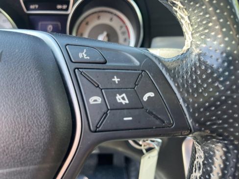 Used 2015 Mercedes-Benz GLA 250 4MATIC image 14