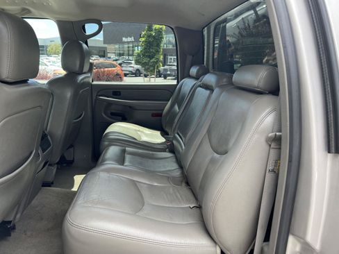 Used 2005 Chevrolet Silverado 2500 LT w/ Heavy-Duty Power Package AWD/4WD image 26