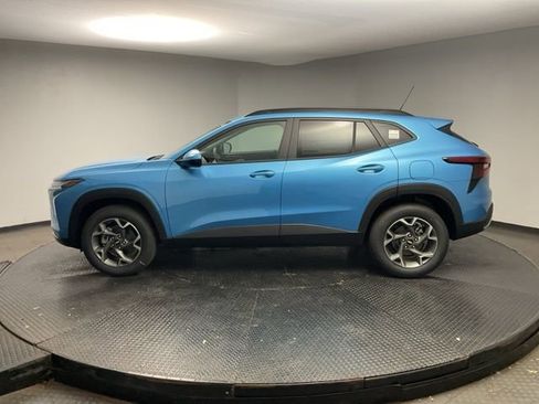 New 2026 Chevrolet Trax LT image 4