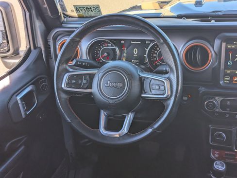 Used 2021 Jeep Gladiator Mojave image 16