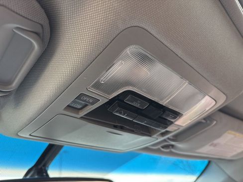 Used 2014 Toyota Camry XLE image 25