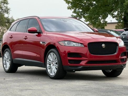 Used 2018 Jaguar F-PACE Premium image 8