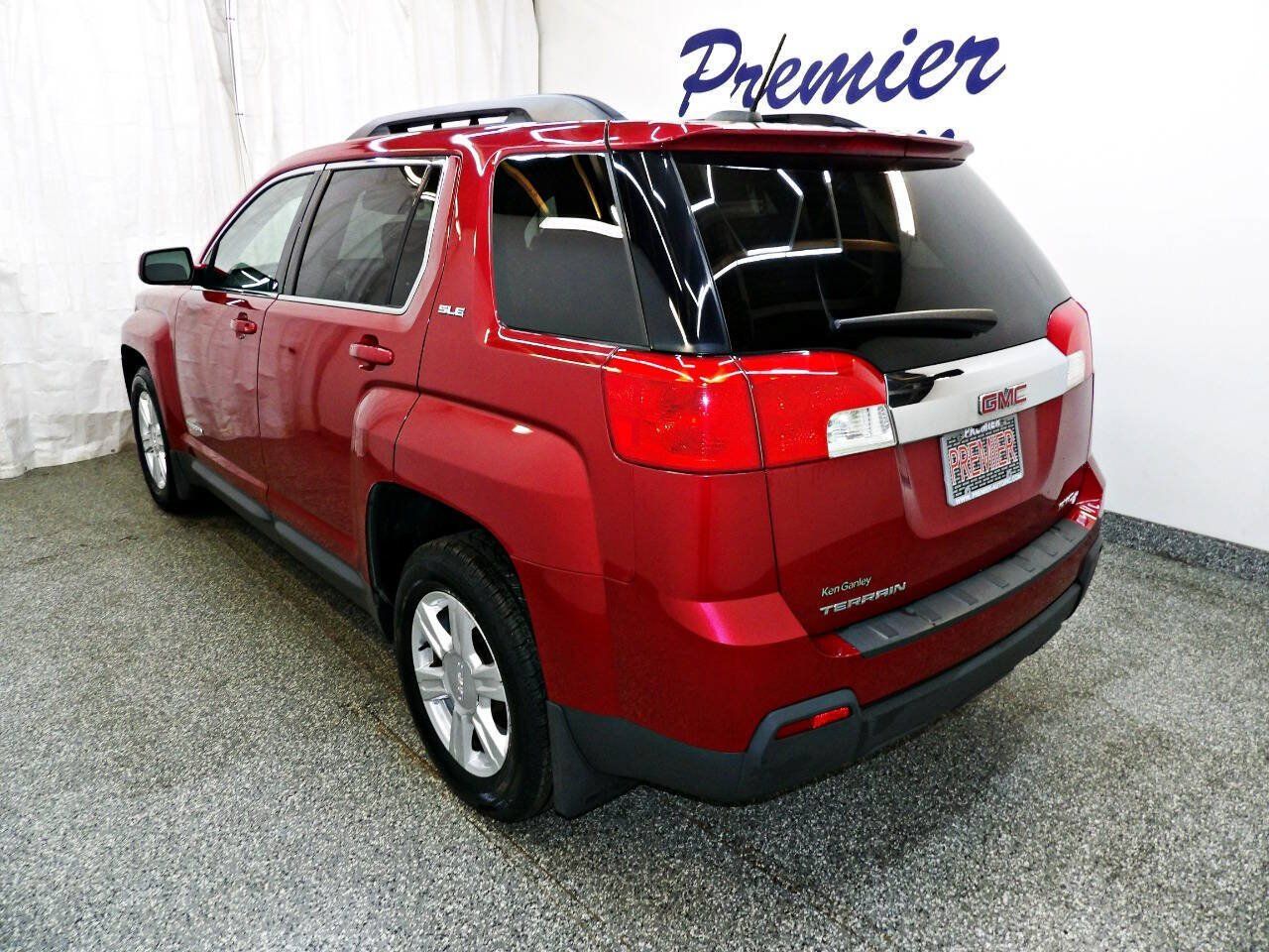 Used 2015 GMC Terrain SLE w/ Convenience Package AWD/4WD image 4